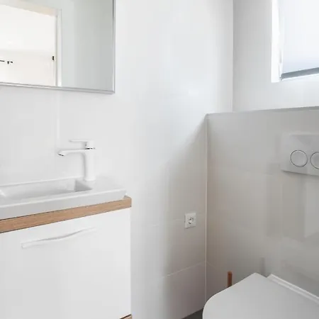 Center Golden Ray Apartment *
